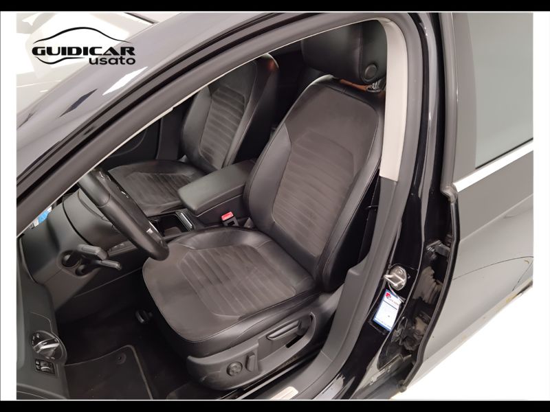GuidiCar - VOLKSWAGEN Passat 2012 Passat Variant 2.0 tdi Highline 4motion Usato
