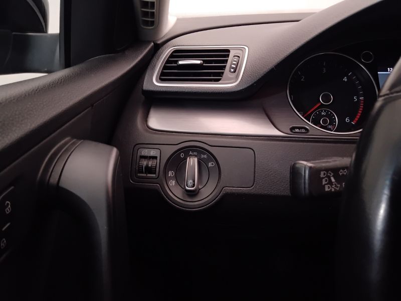 GuidiCar - VOLKSWAGEN Passat 2014 Passat Variant 2.0 tdi Highline Business Usato