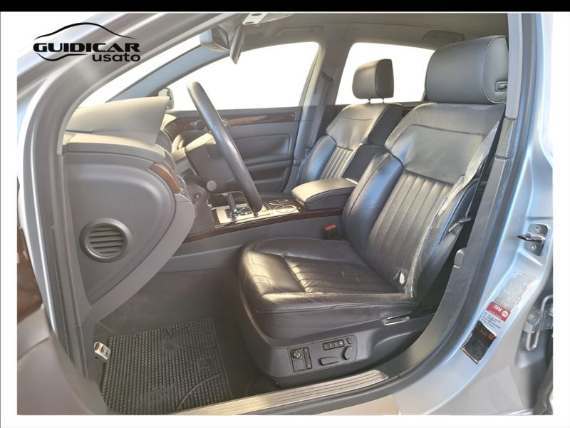 GuidiCar - VOLKSWAGEN Phaeton 2008 Phaeton 3.0 V6 tdi 4motion 233cv 4p.ti tiptronic dpf Usato