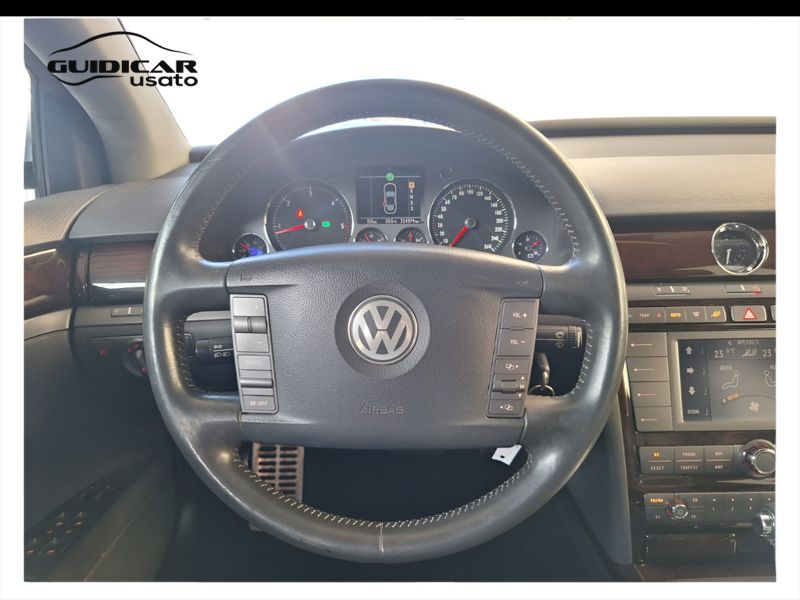 GuidiCar - VOLKSWAGEN Phaeton 2008 Phaeton 3.0 V6 tdi 4motion 233cv 4p.ti tiptronic dpf Usato