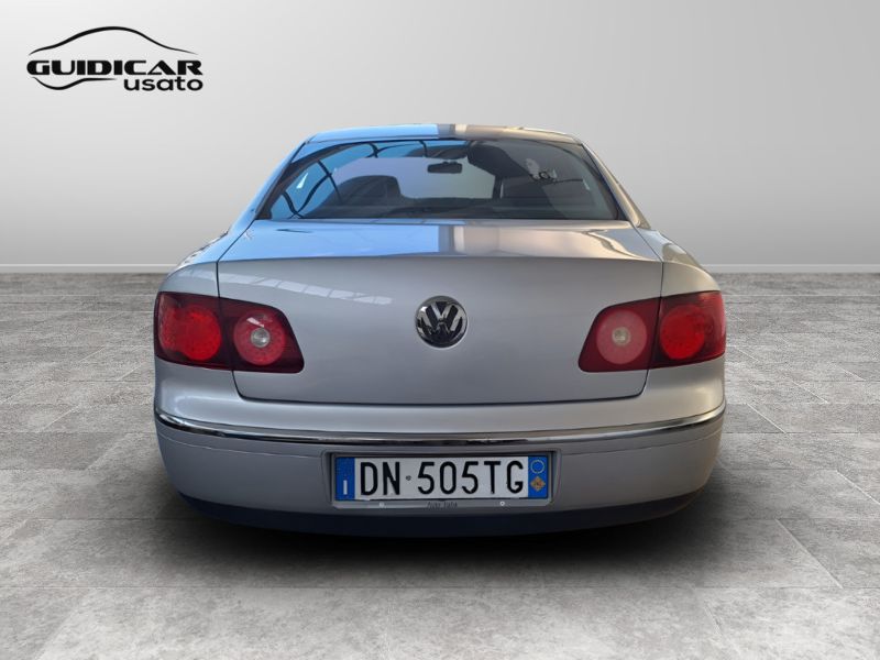 GuidiCar - VOLKSWAGEN Phaeton 2008 Phaeton 3.0 V6 tdi 4motion 233cv 4p.ti tiptronic dpf Usato