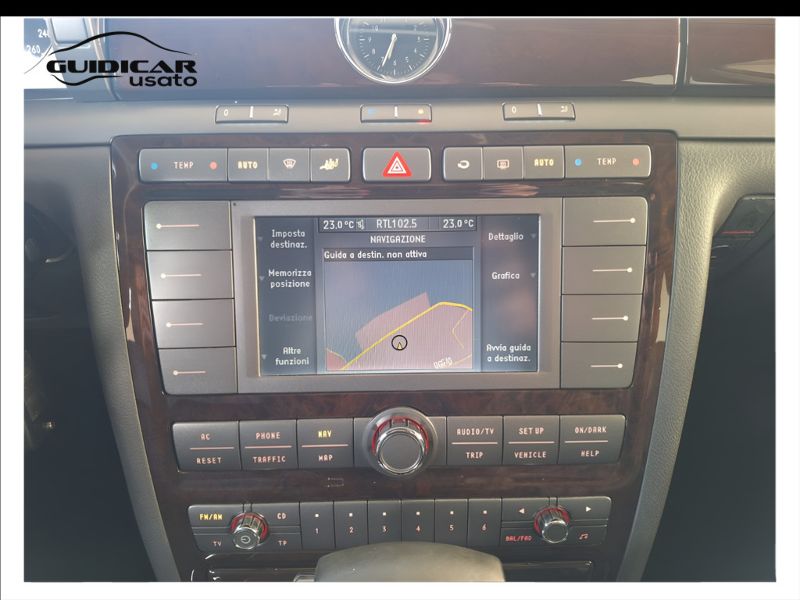 GuidiCar - VOLKSWAGEN Phaeton 2008 Phaeton 3.0 V6 tdi 4motion 233cv 4p.ti tiptronic dpf Usato