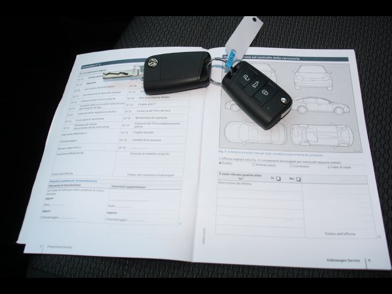 GuidiCar - VOLKSWAGEN Polo 5ª serie  Polo 1.4 TDI 90 CV 5p. Highline BlueMotion Technology