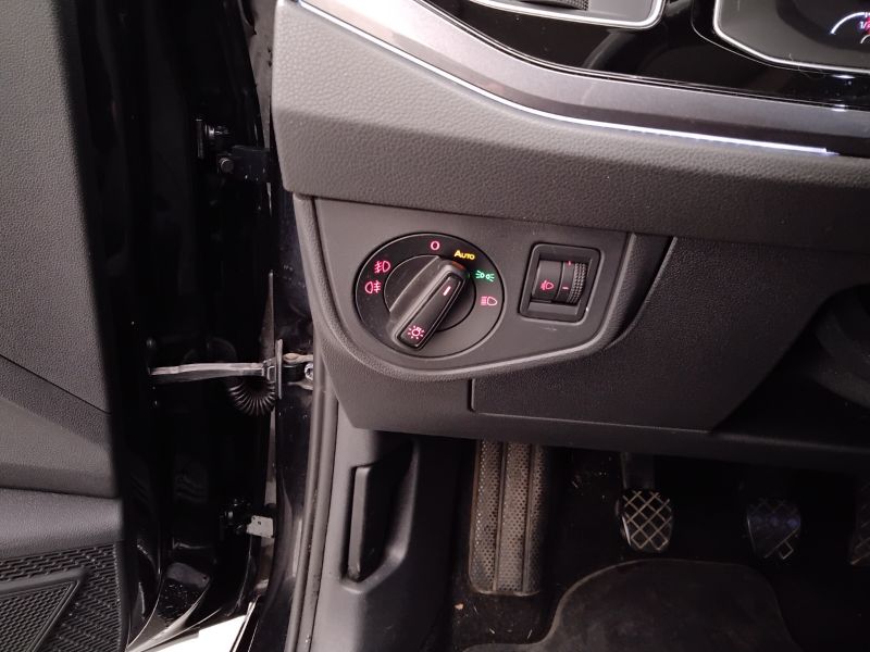 GuidiCar - VOLKSWAGEN Polo 2021 Polo 5p 1.0 tgi Highline 90cv my19 Usato