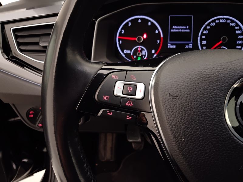 GuidiCar - VOLKSWAGEN Polo 2021 Polo 5p 1.0 tgi Highline 90cv my19 Usato