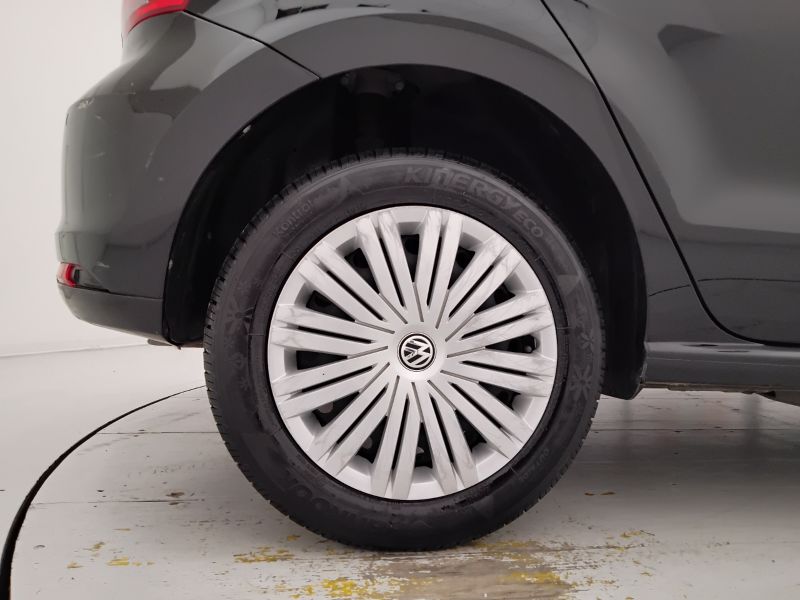 GuidiCar - VOLKSWAGEN Polo 2017 Polo 5p 1.0 mpi Comfortline 60cv Usato