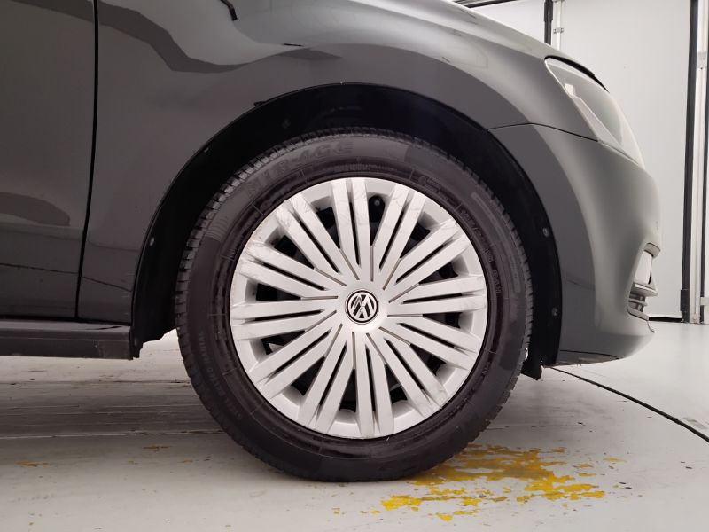 GuidiCar - VOLKSWAGEN Polo 2017 Polo 5p 1.0 mpi Comfortline 60cv Usato