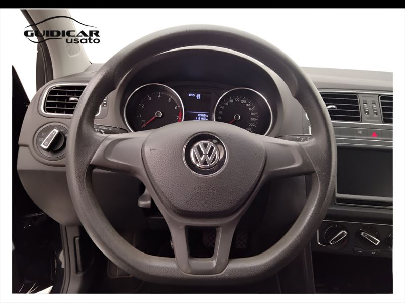 GuidiCar - VOLKSWAGEN Polo 2017 Polo 5p 1.0 mpi Comfortline 60cv Usato
