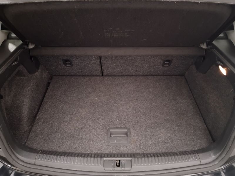 GuidiCar - VOLKSWAGEN Polo 2017 Polo 5p 1.0 mpi Comfortline 60cv Usato