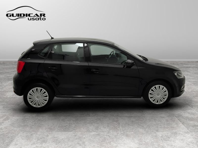 GuidiCar - VOLKSWAGEN Polo 2017 Polo 5p 1.0 mpi Comfortline 60cv Usato