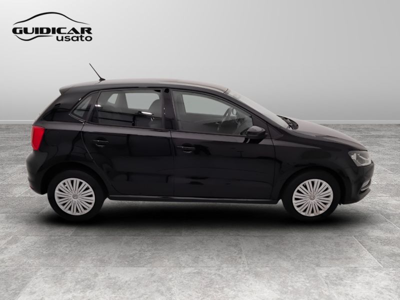GuidiCar - VOLKSWAGEN Polo 2017 Polo 5p 1.0 mpi Comfortline 60cv Usato