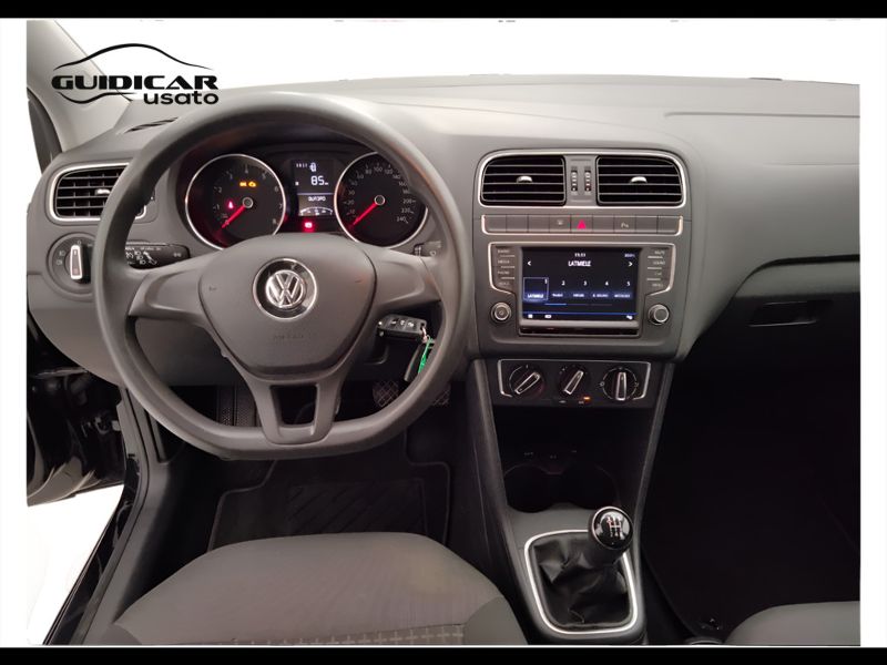GuidiCar - VOLKSWAGEN Polo 2017 Polo 5p 1.0 mpi Comfortline 60cv Usato