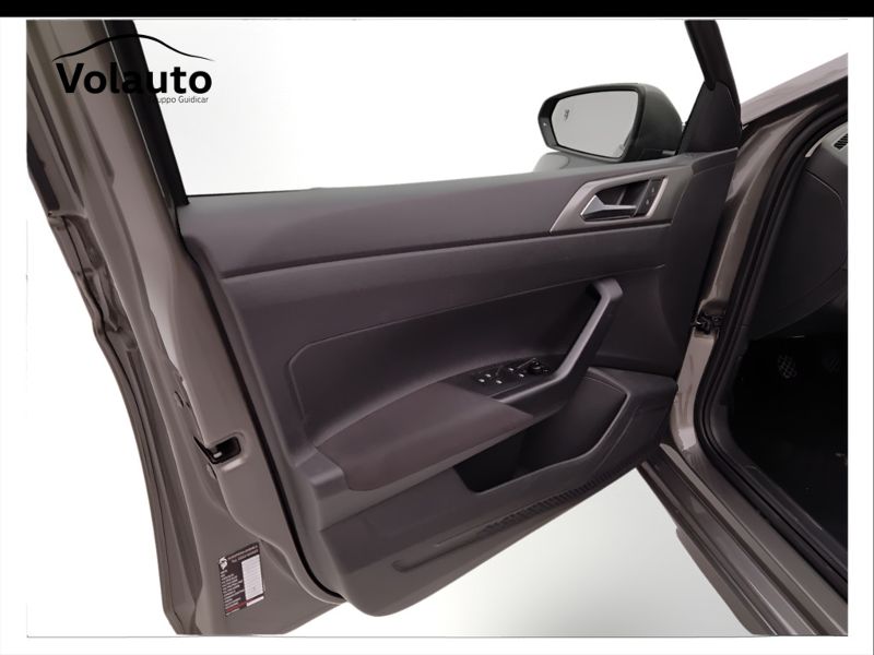 GuidiCar - VOLKSWAGEN Polo 2019 Polo 5p 1.0 evo Comfortline 80cv Usato