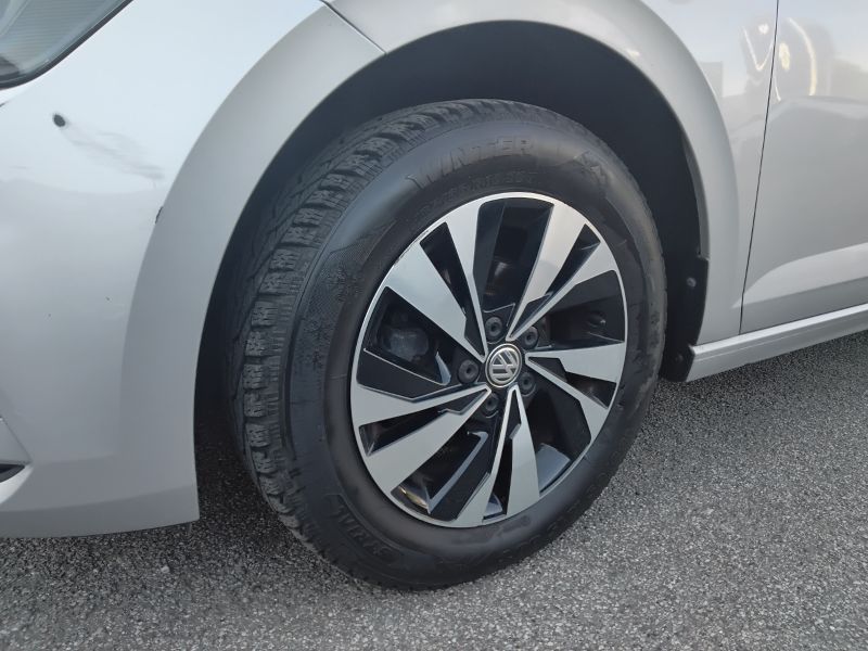 GuidiCar - VOLKSWAGEN Polo 2017 Polo 5p 1.0 mpi Comfortline 75cv Usato