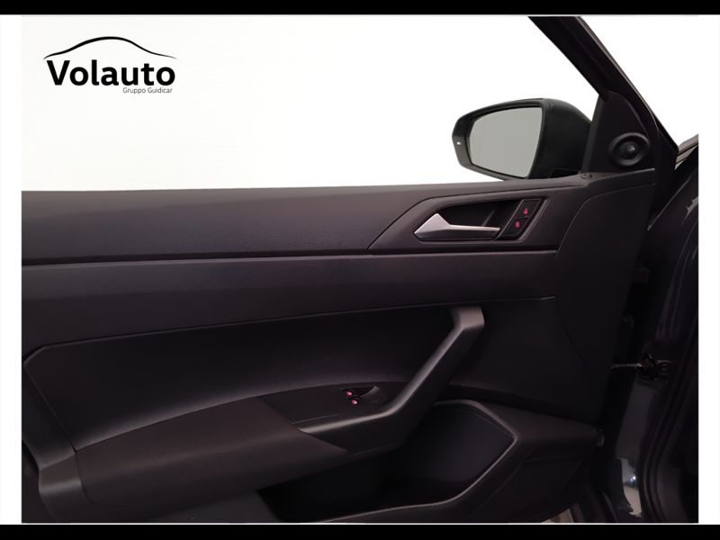 GuidiCar - VOLKSWAGEN Polo 2018 Polo 5p 1.0 mpi Trendline 65cv Usato