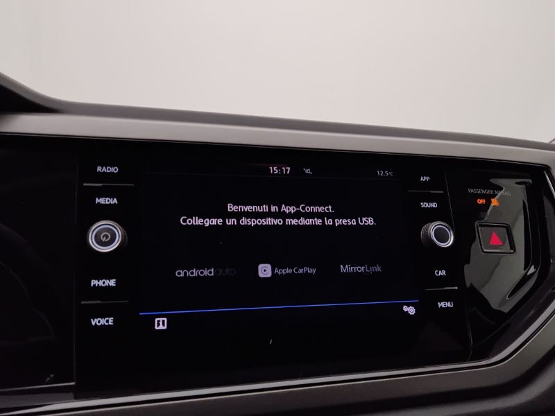 GuidiCar - VOLKSWAGEN Polo 2018 Polo 5p 1.0 tsi Comfortline 95cv Usato