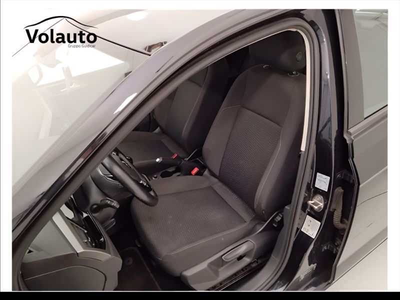 GuidiCar - VOLKSWAGEN Polo 2018 Polo 5p 1.0 tsi Comfortline 95cv Usato