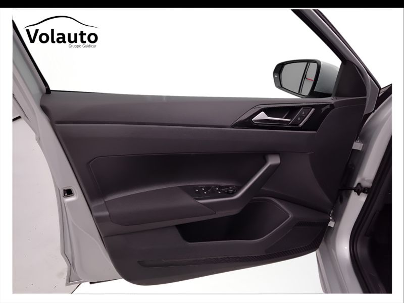 GuidiCar - VOLKSWAGEN Polo 2023 Polo 1.0 tsi Life 95cv dsg Usato