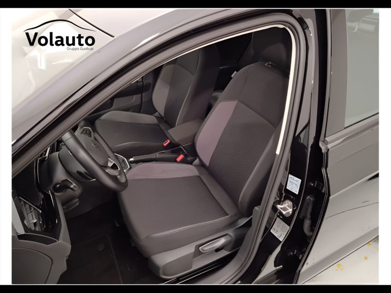 GuidiCar - VOLKSWAGEN Polo 2023 Polo 1.0 tsi Life 95cv dsg Usato