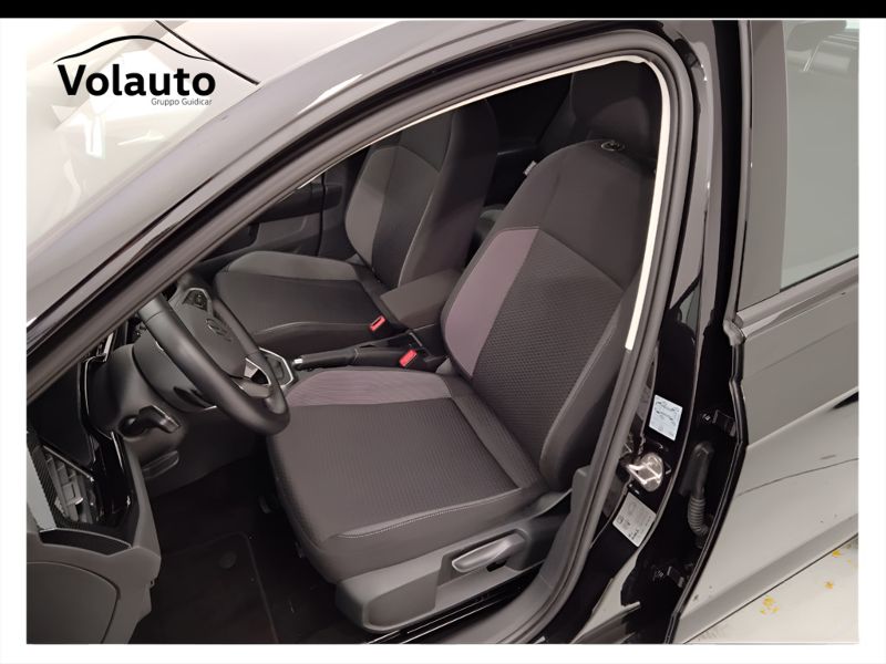 GuidiCar - VOLKSWAGEN Polo 2023 Polo 1.0 tsi Life 95cv dsg Usato