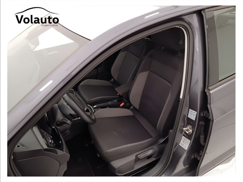 GuidiCar - VOLKSWAGEN Polo 2024 Polo 1.0 tsi Life 95cv dsg Usato