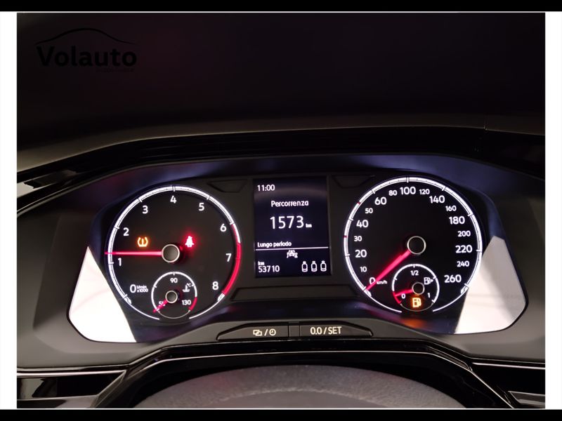 GuidiCar - VOLKSWAGEN Polo 2021 Polo 1.0 tsi R-Line 95cv Usato