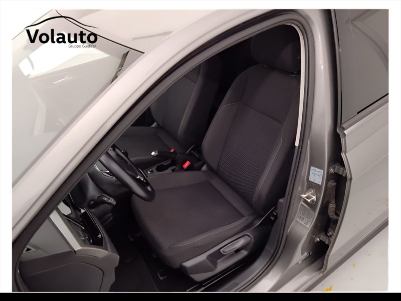GuidiCar - VOLKSWAGEN Polo 2021 Polo 1.0 tsi R-Line 95cv Usato