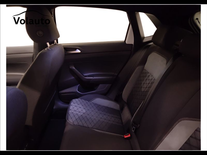 GuidiCar - VOLKSWAGEN Polo 2021 Polo 1.0 tsi R-Line 95cv Usato