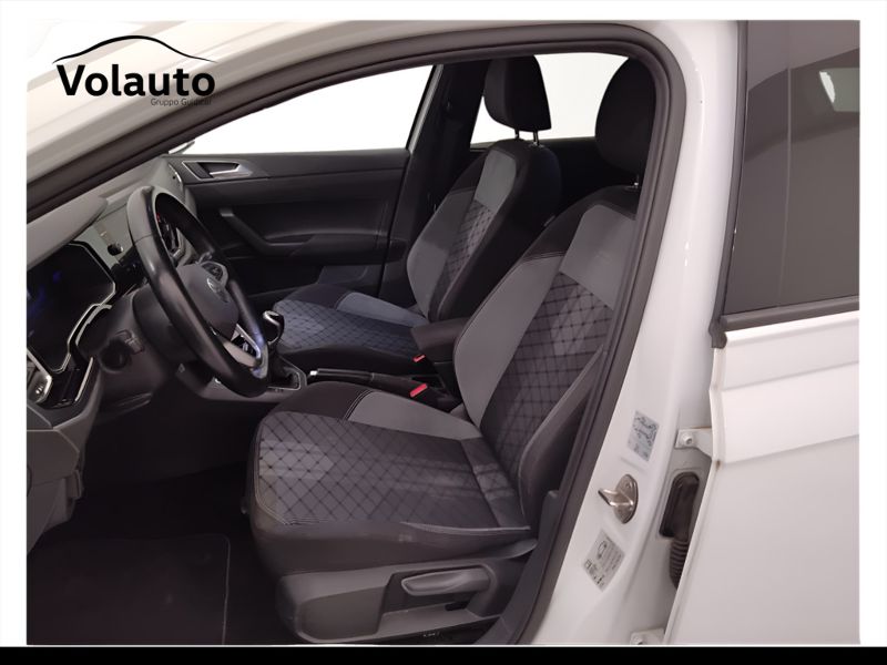 GuidiCar - VOLKSWAGEN Polo 2021 Polo 1.0 tsi R-Line 95cv Usato
