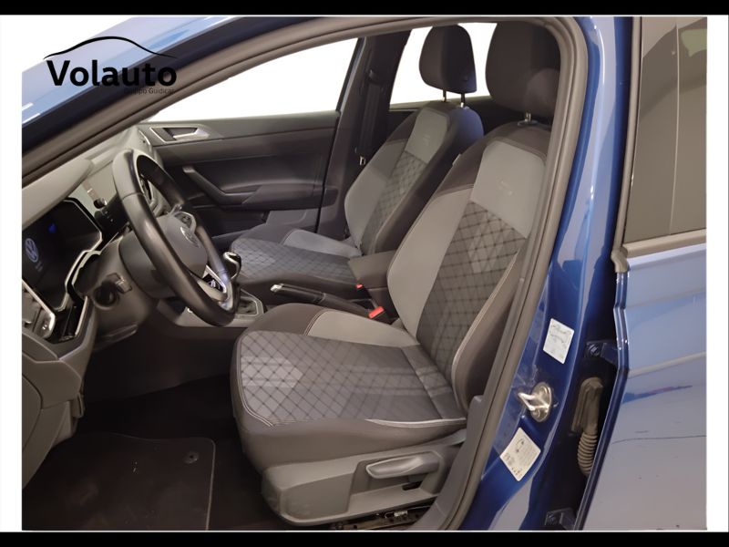 GuidiCar - VOLKSWAGEN Polo 2022 Polo 1.0 tsi R-Line 95cv Usato