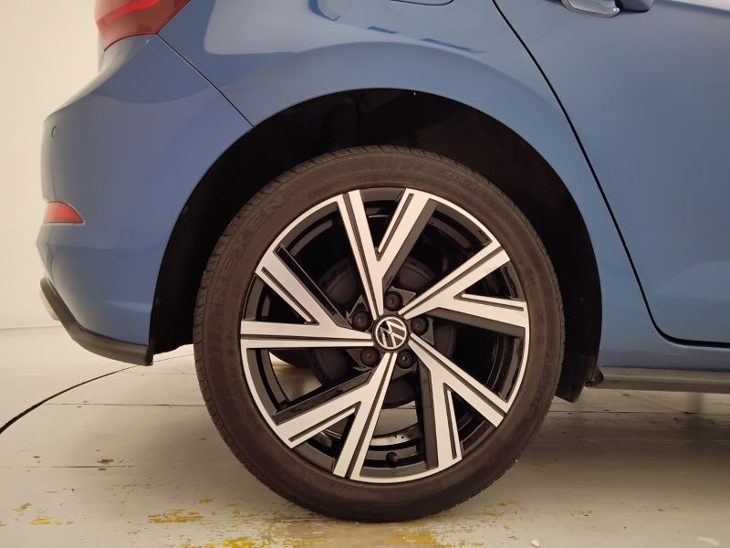 GuidiCar - VOLKSWAGEN Polo 2022 Polo 1.0 tsi R-Line 95cv Usato