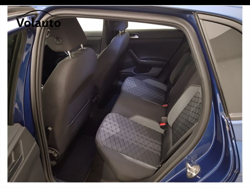 GuidiCar - VOLKSWAGEN Polo 2022 Polo 1.0 tsi R-Line 95cv Usato
