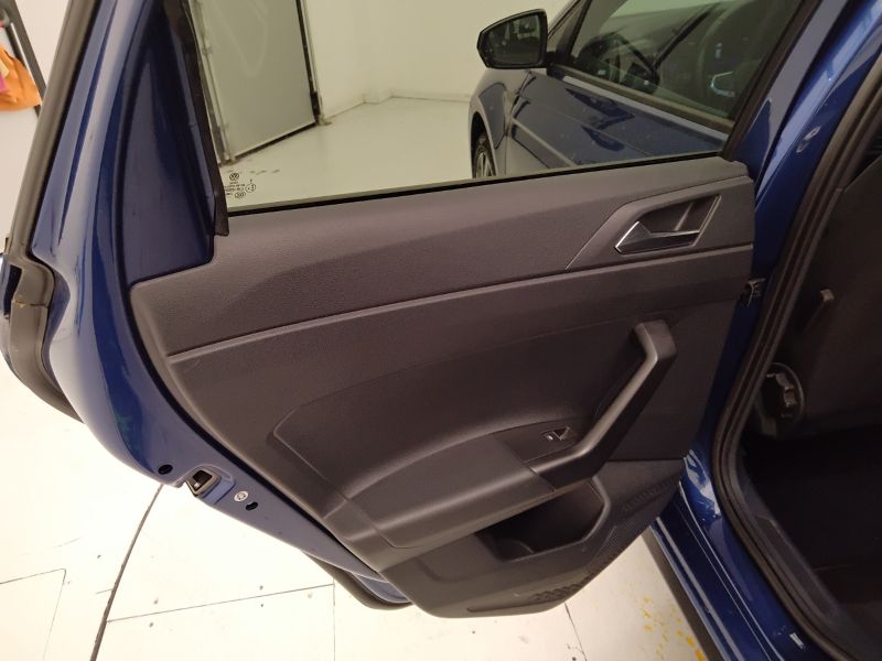 GuidiCar - VOLKSWAGEN Polo 2022 Polo 1.0 tsi R-Line 95cv Usato