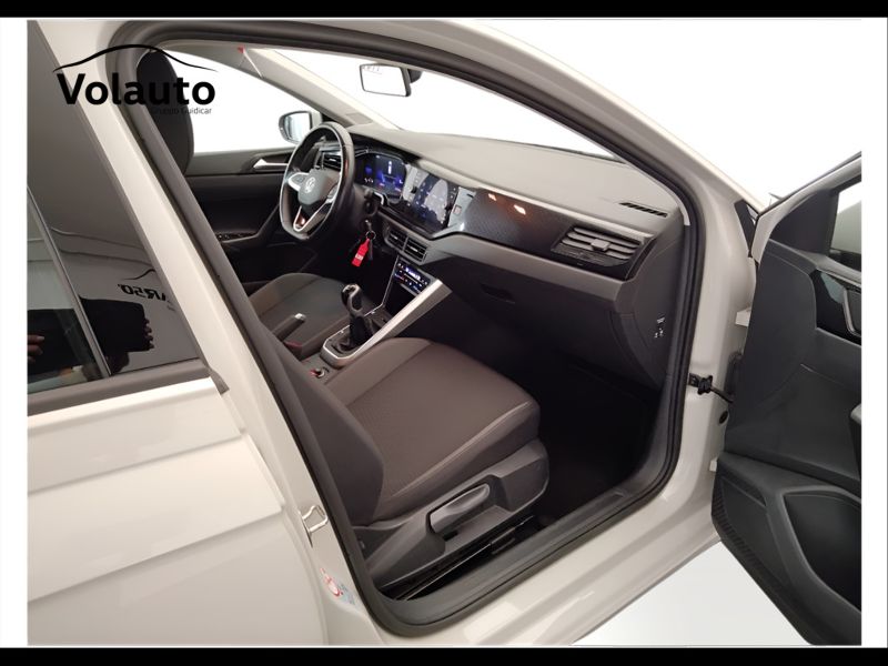 GuidiCar - VOLKSWAGEN Polo 2022 Polo 1.0 tsi Style 95cv Usato