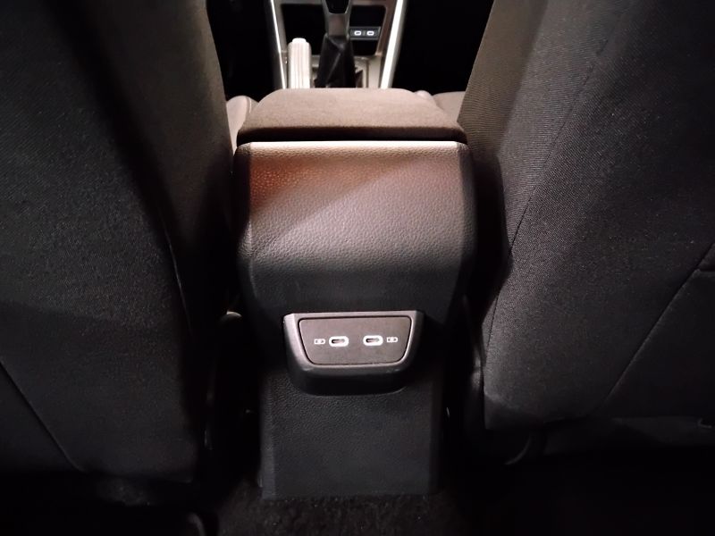 GuidiCar - VOLKSWAGEN Polo 2022 Polo 1.0 tsi Style 95cv Usato