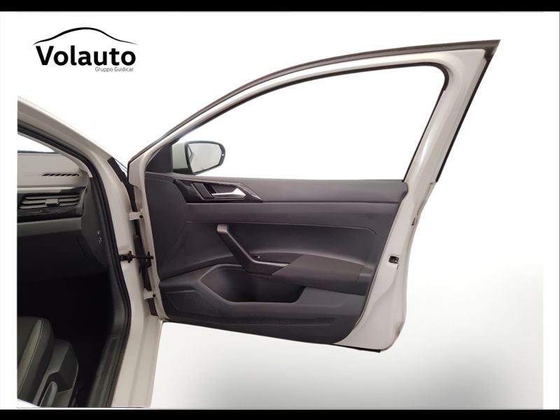 GuidiCar - VOLKSWAGEN Polo 2022 Polo 1.0 tsi Style 95cv Usato