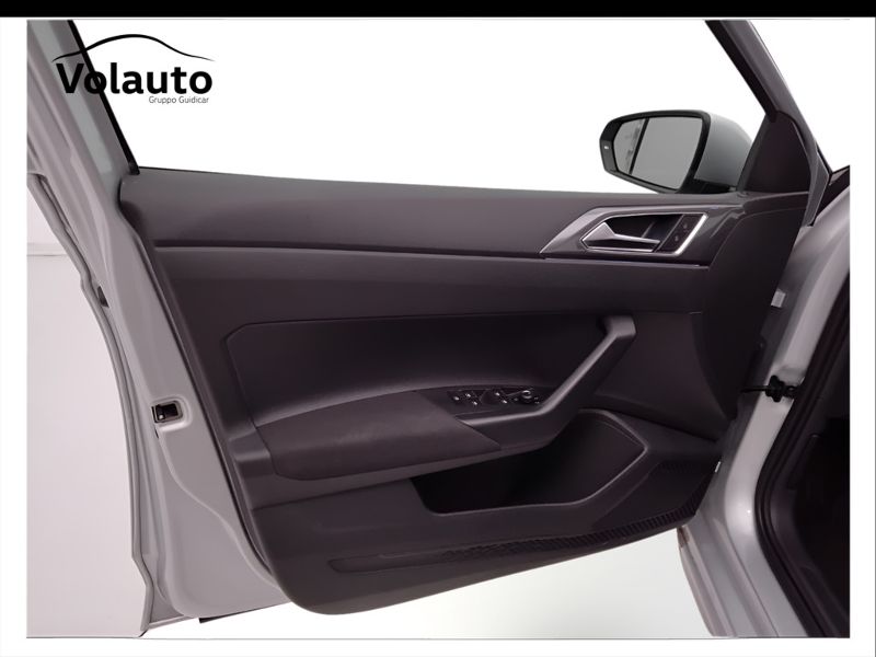 GuidiCar - VOLKSWAGEN Polo 2024 Polo 1.0 tsi Style 95cv Usato