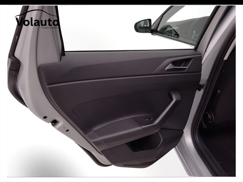 GuidiCar - VOLKSWAGEN Polo 2024 Polo 1.0 tsi Style 95cv Usato