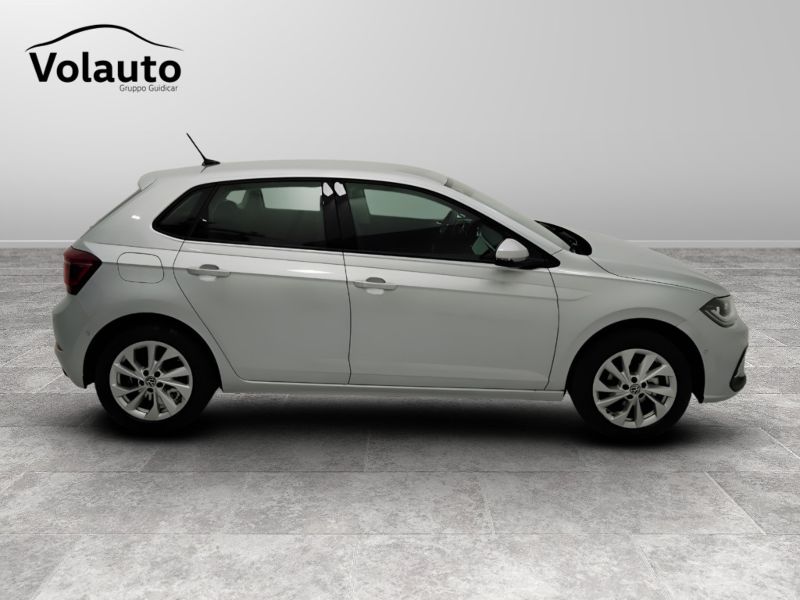 GuidiCar - VOLKSWAGEN Polo 2024 Polo 1.0 tsi Style 95cv Usato
