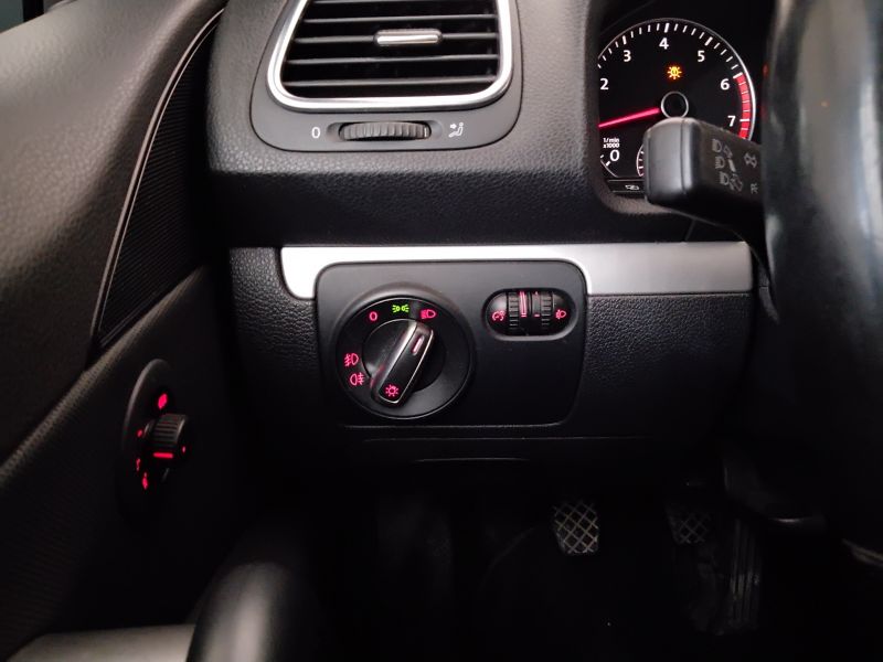 GuidiCar - VOLKSWAGEN Scirocco 2010 Scirocco 1.4 tsi Usato