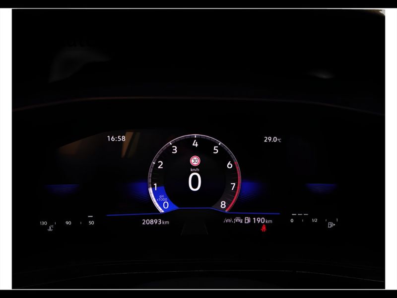 GuidiCar - VOLKSWAGEN T-Cross 2024 T-Cross 1.0 tsi Life 95cv Usato