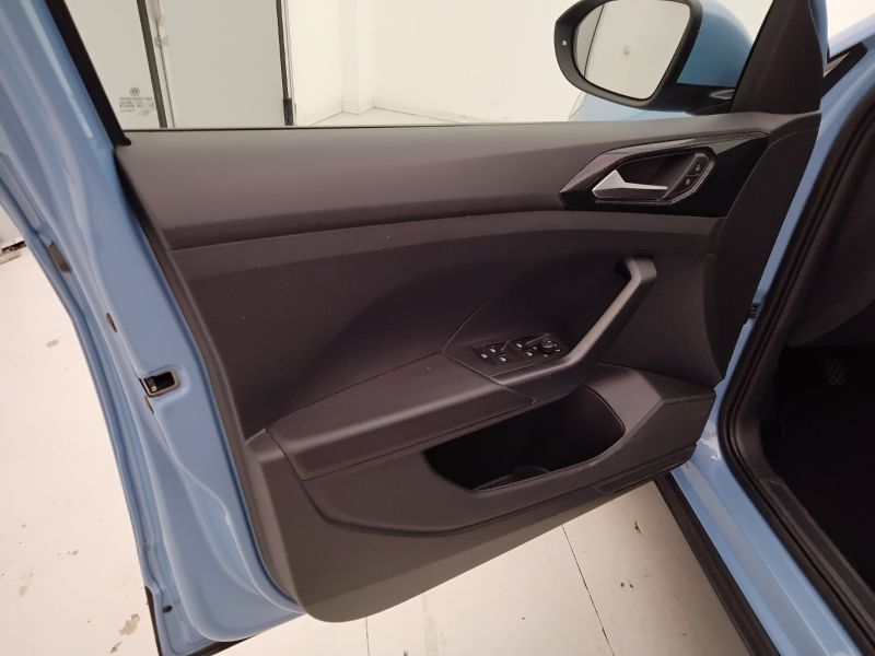 GuidiCar - VOLKSWAGEN T-Cross 2024 T-Cross 1.0 tsi Life 95cv Usato