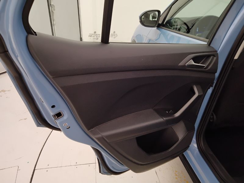 GuidiCar - VOLKSWAGEN T-Cross 2024 T-Cross 1.0 tsi Life 95cv Usato