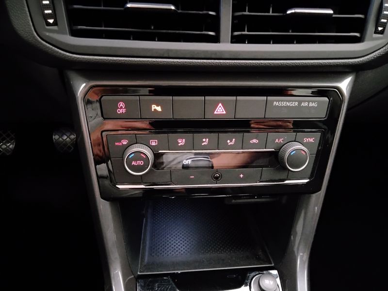 GuidiCar - VOLKSWAGEN T-Cross 2021 T-Cross 1.0 tsi Advanced 110cv Usato
