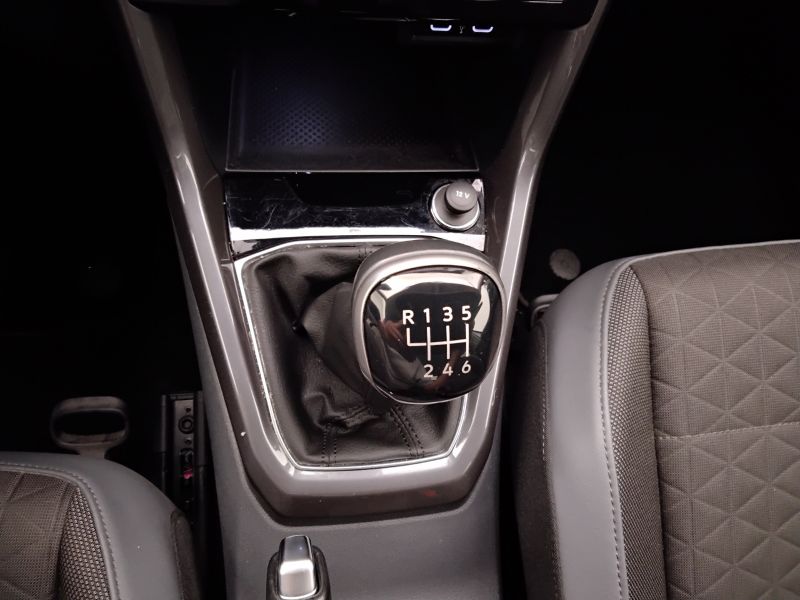 GuidiCar - VOLKSWAGEN T-Cross 2021 T-Cross 1.0 tsi Advanced 110cv Usato