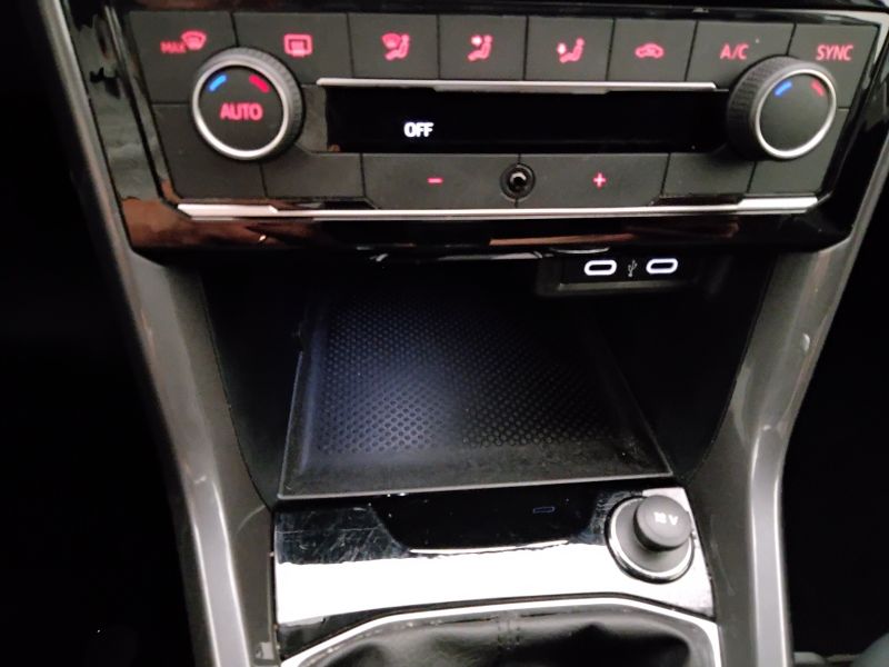 GuidiCar - VOLKSWAGEN T-Cross 2021 T-Cross 1.0 tsi Advanced 110cv Usato