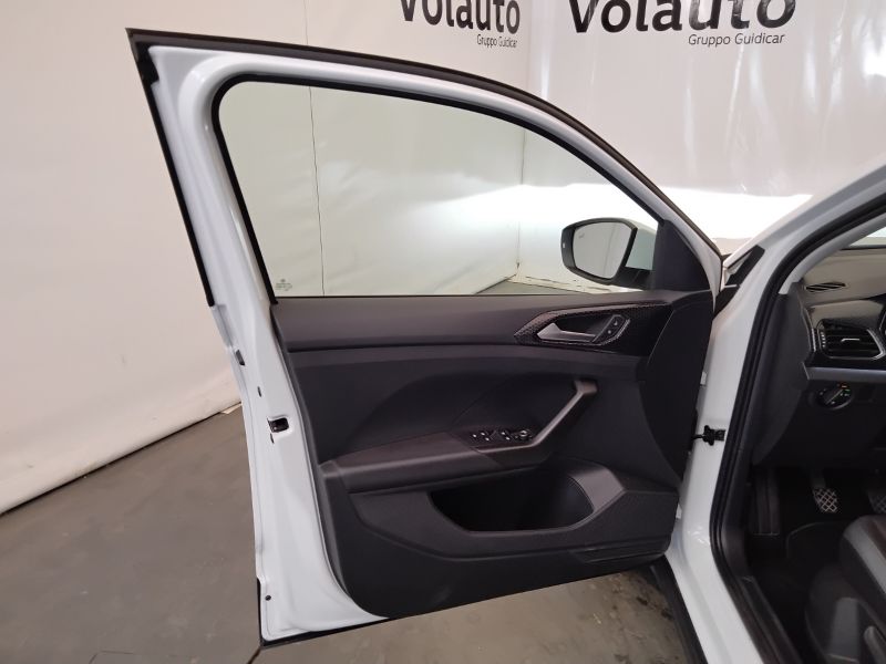 GuidiCar - VOLKSWAGEN T-Cross 2022 T-Cross 1.0 tsi Advanced 110cv Usato