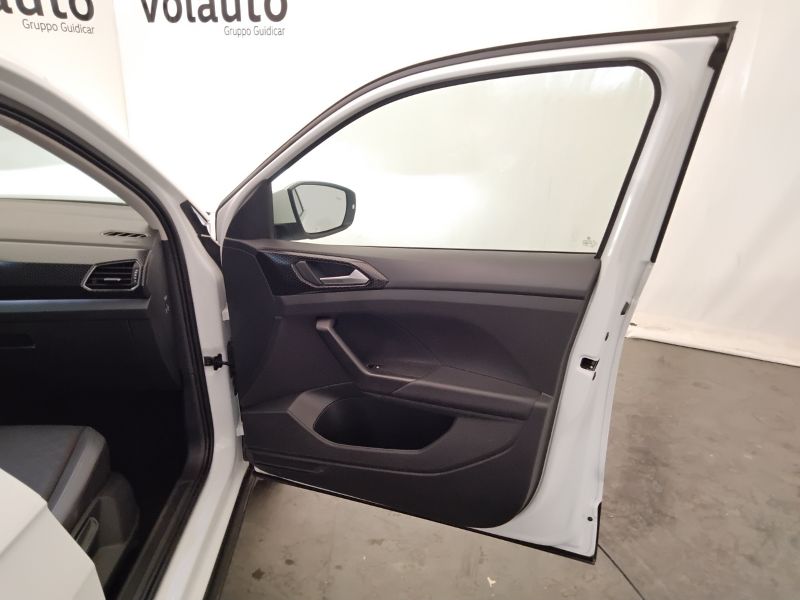 GuidiCar - VOLKSWAGEN T-Cross 2022 T-Cross 1.0 tsi Advanced 110cv Usato