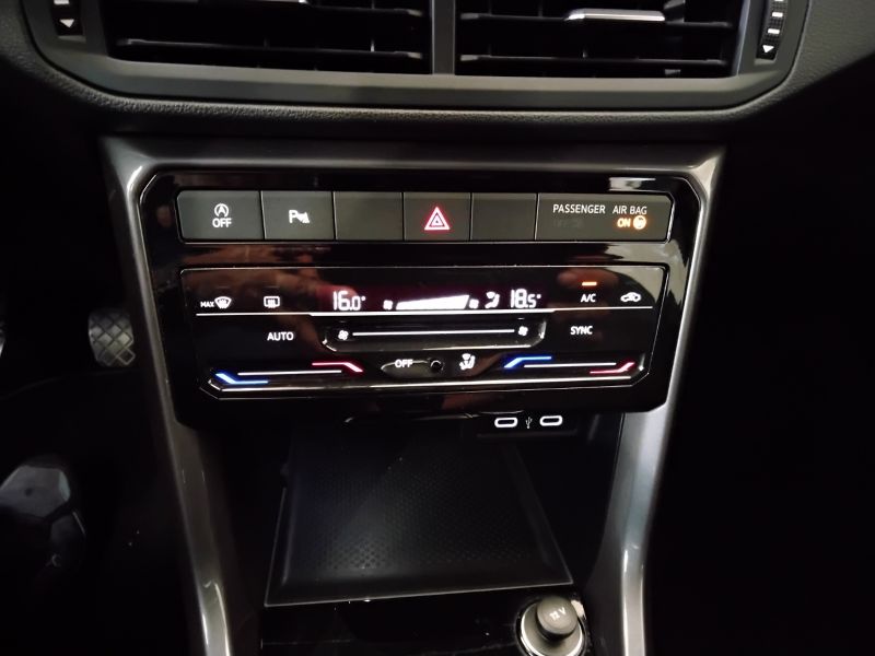 GuidiCar - VOLKSWAGEN T-Cross 2022 T-Cross 1.0 tsi Advanced 110cv Usato