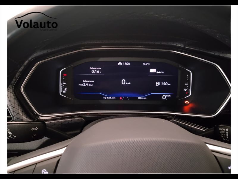 GuidiCar - VOLKSWAGEN T-Cross 2022 T-Cross 1.0 tsi Advanced 110cv Usato